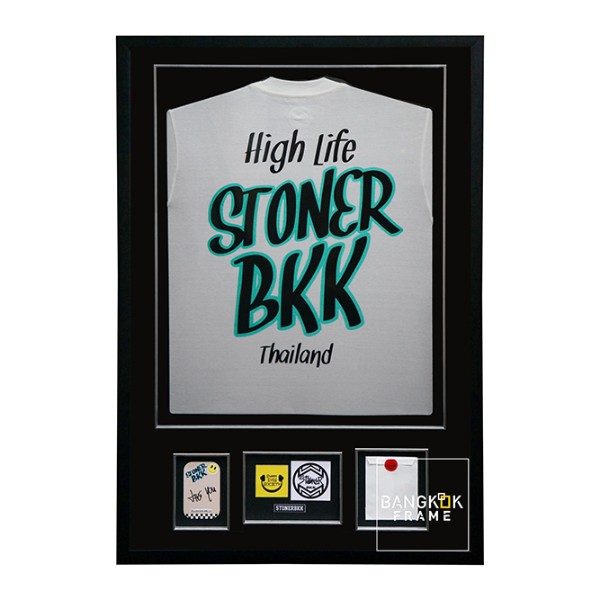 กรอบรูปโชว์เสื้อที่ระลึก